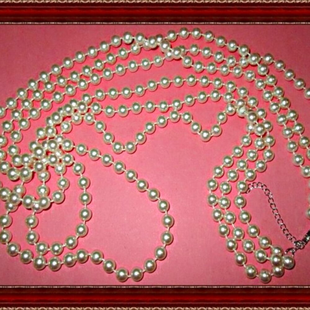 Multi-Stranded White Faux Pearl Necklace Vintage Style Classy & Elegant Theme